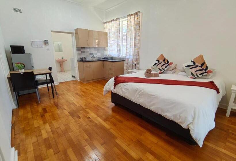 Camera Standard, Carrington Guesthouse