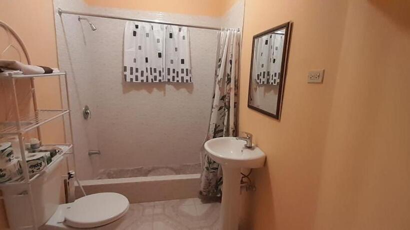 חדר אקונומי, Guest Suite In Old Harbour