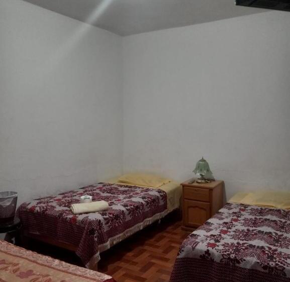 3-Bett-Standardzimmer, Flowers Hostel