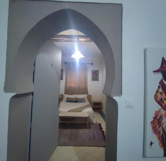 Номер Стандарт, Hôte Sahara & Spa Tadighoust