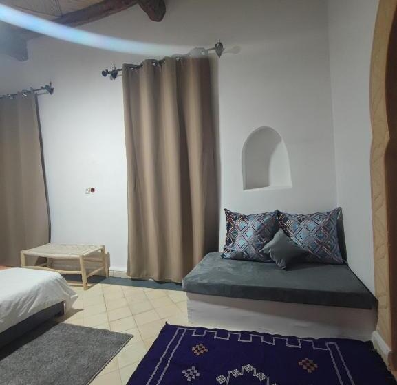 Номер Стандарт, Hôte Sahara & Spa Tadighoust