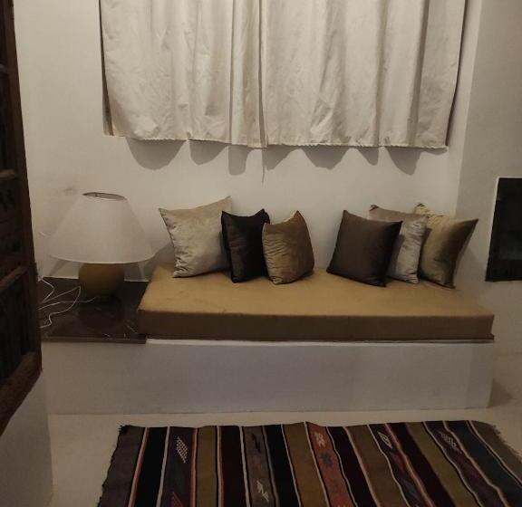 Люкс Вид на Сад, Hôte Sahara & Spa Tadighoust