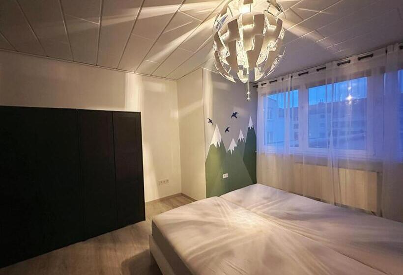 חדר דחוקס עם מיטת קינג, Zimmer In Reihenhaus Mit Terrasse