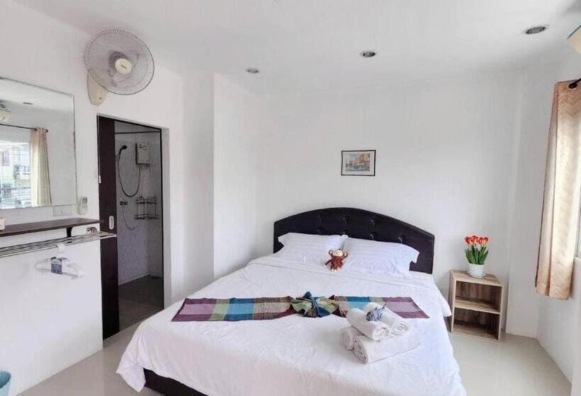 غرفة ديلوكس فردية, The Rich Patong