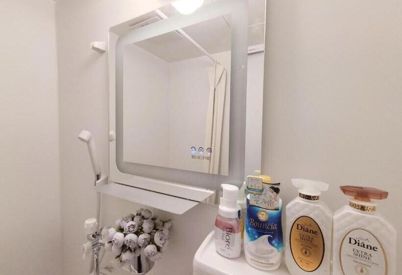 דירה בת חדר שינה 1 עם מרפסת, Z57新宿最中心 東新宿站5分 Shinjuku Center 5 Mins To Station, Max 3p 直达新宿 涉谷 表参道 池袋 上野 代代木 银座 原宿