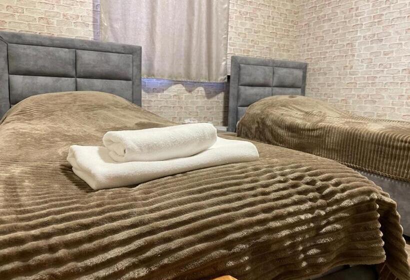 חדר סטנדרט, H White House