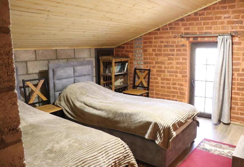 חדר סטנדרט, H White House