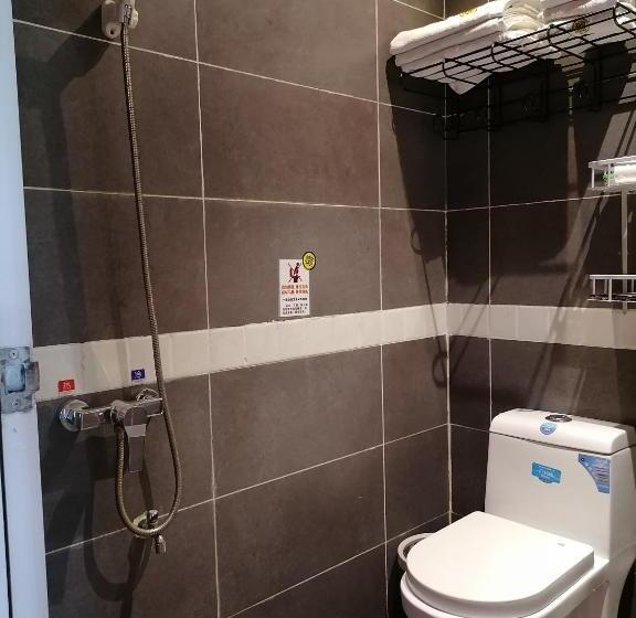 חדר סופריור, Lazzy Inn