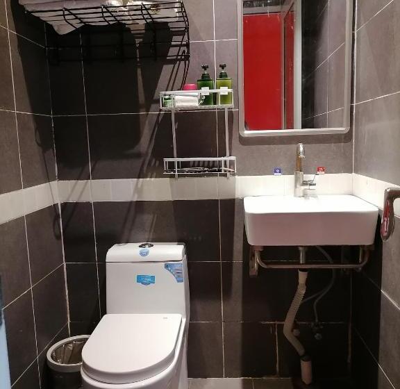 חדר סופריור, Lazzy Inn