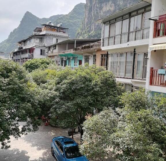 חדר סופריור, Lazzy Inn