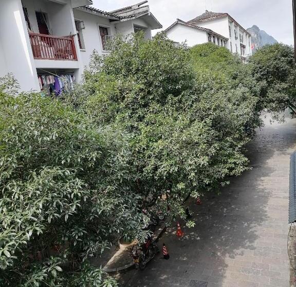 חדר סופריור, Lazzy Inn