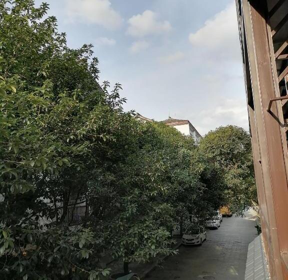 חדר סטנדרט עם מרפסת, Lazzy Inn