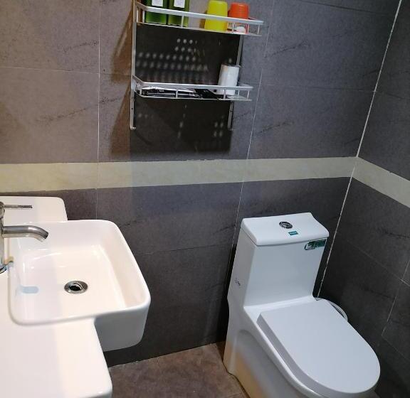 חדר סטנדרט עם מרפסת, Lazzy Inn