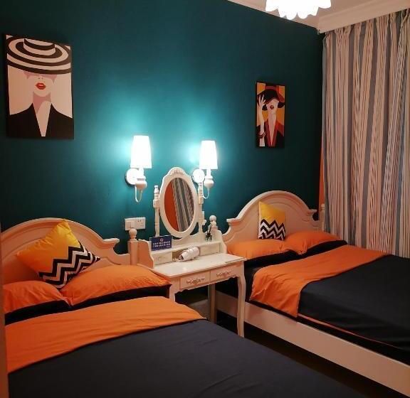 חדר דלוקס, Lazzy Inn