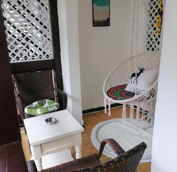 חדר סופריור, Lazzy Inn