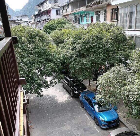 חדר סופריור, Lazzy Inn