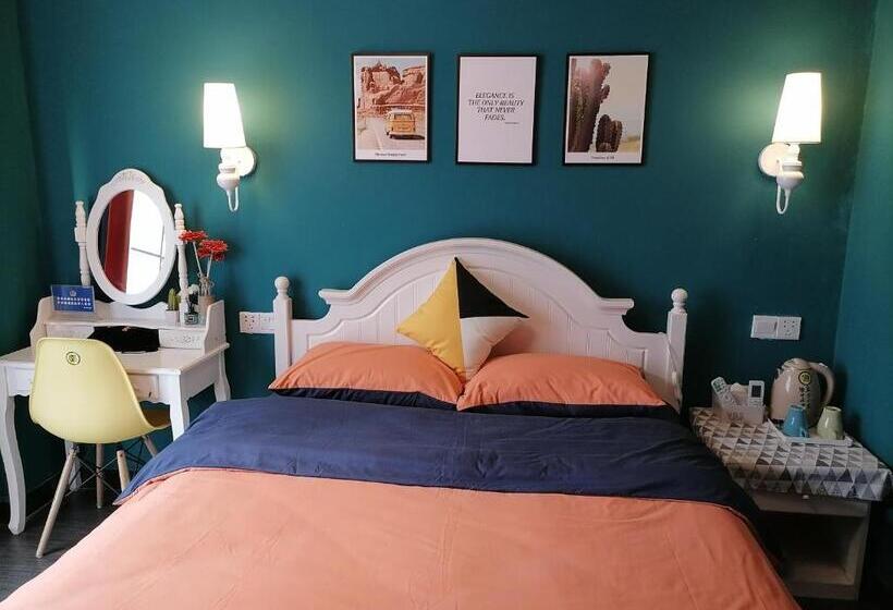 חדר סטנדרט עם מרפסת, Lazzy Inn