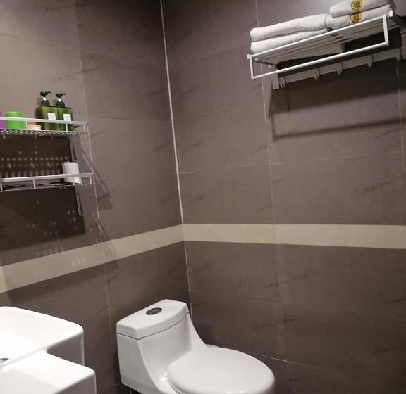 חדר סטנדרט עם מרפסת, Lazzy Inn