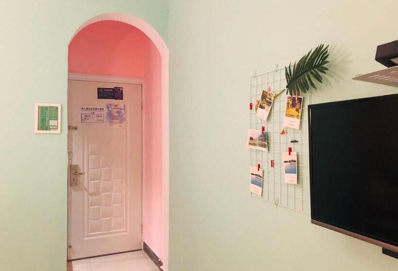 חדר סטנדרט עם מיטת קווין, Lazzy Inn