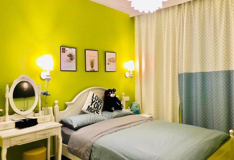 חדר סטנדרט עם מיטת קווין, Lazzy Inn