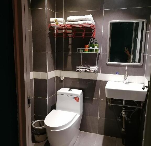 Номер Deluxe, Lazzy Inn