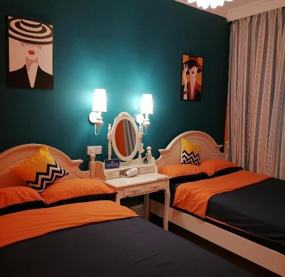 חדר דלוקס, Lazzy Inn