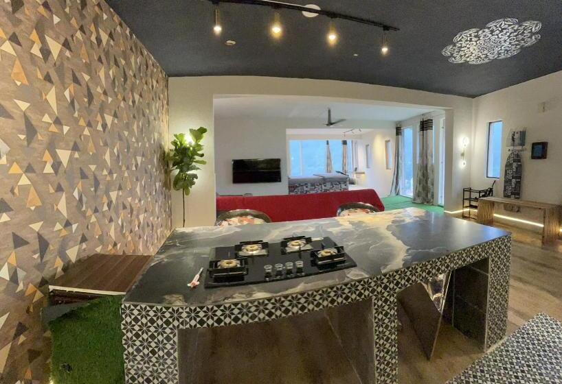 Executive Triple, Treeleaf Icon By Treeleafhomestays