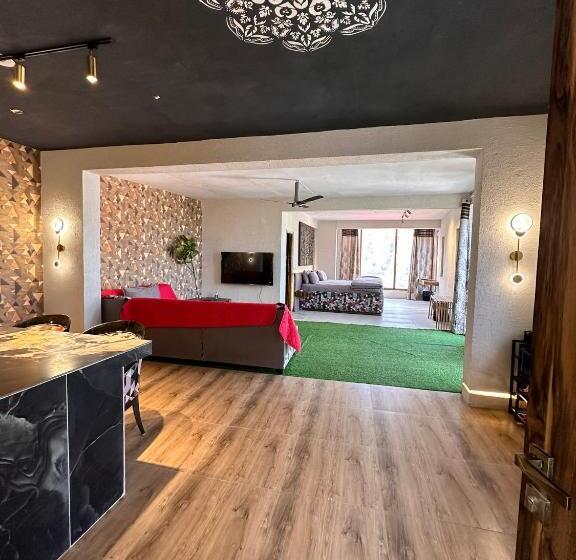 Executive Triple, Treeleaf Icon By Treeleafhomestays