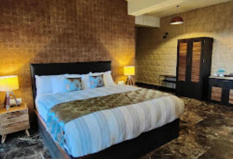 Люкс Superior, Acropolis Shillong
