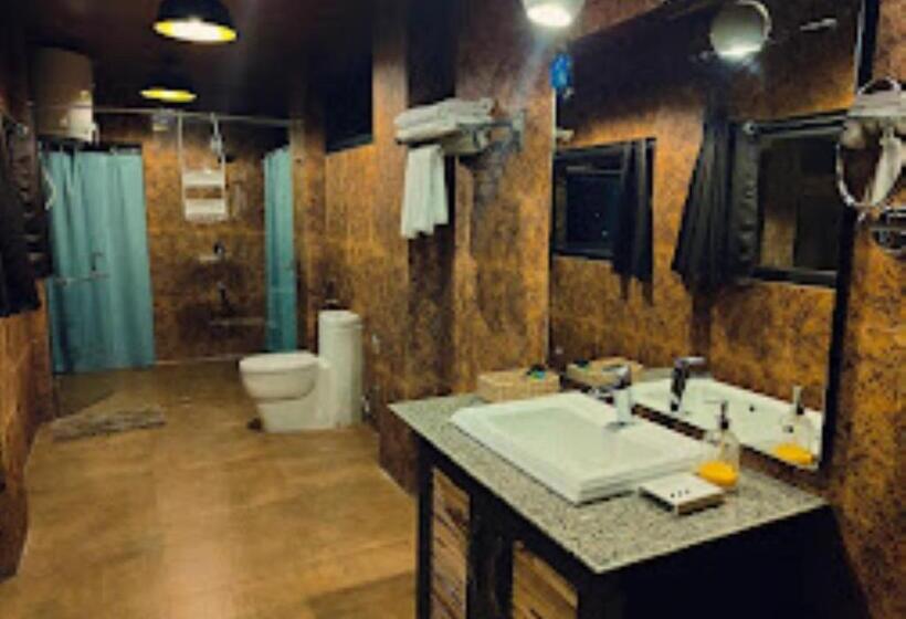 סוויטה דלוקס, Acropolis Shillong