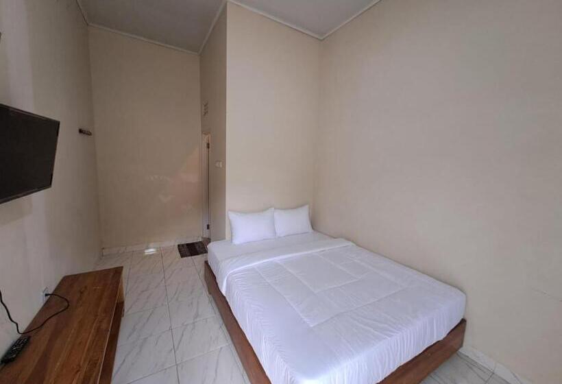 غرفة ديلوكس, Capital O 93345 The Saka Guest House Syariah