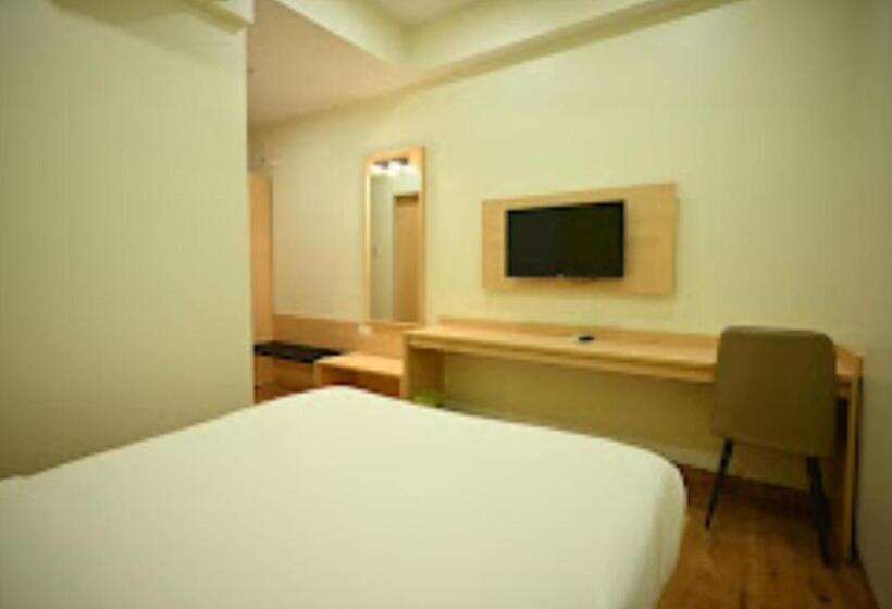 Номер Superior Одноместный, City Centre Latur   Lodging & Restaurant Latur