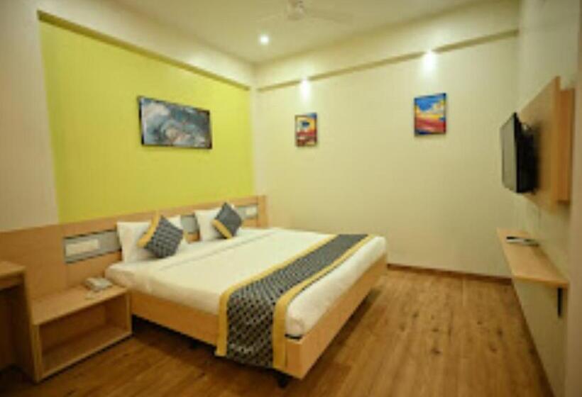 סוויטה דלוקס, City Centre Latur   Lodging & Restaurant Latur