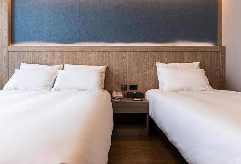 Quarto superior, Jeju Bolton