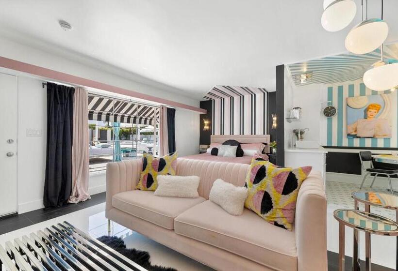 带大床的复式套间, The Ricardo Suite A Salute To Hollywood S Favorite Lucy