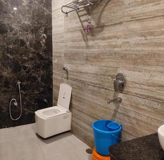 سوییت لوکس, Sharda Dinings Gorakhpur