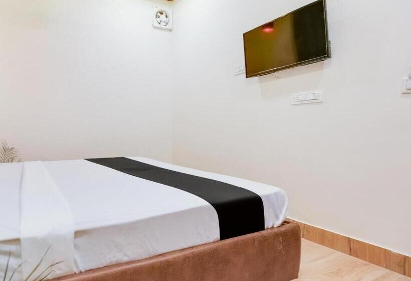 חדר קלאסי לשלושה, Blessing