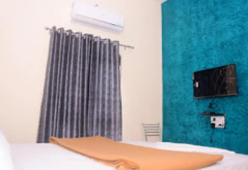 デラックスルーム, Nanashri Guest House & Restaurants Pimpalgaon