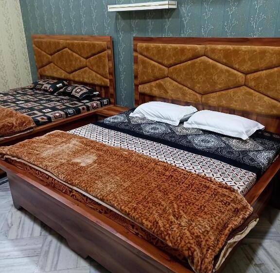 标准间, Shri Hit Radha Mohan Dham