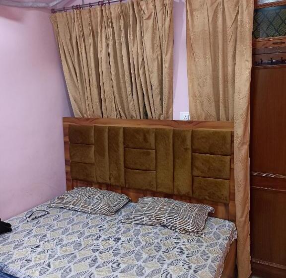 标准间, Shri Hit Radha Mohan Dham