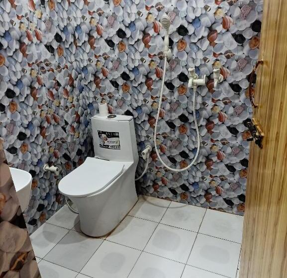 标准间, Shri Hit Radha Mohan Dham