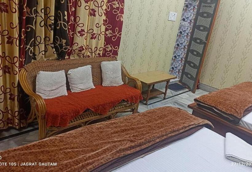 标准间, Shri Hit Radha Mohan Dham