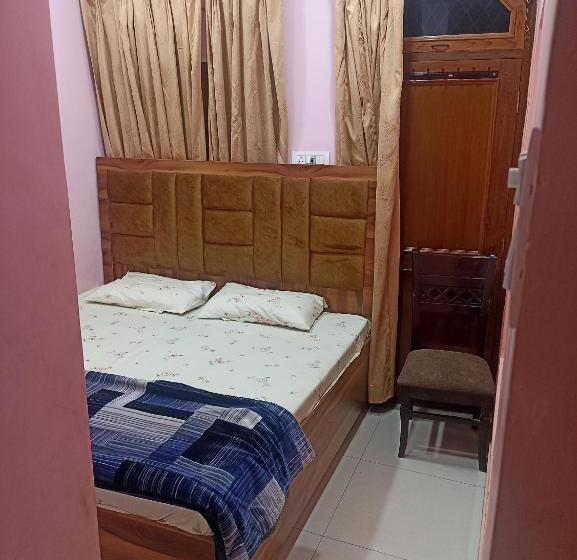 豪华房间, Shri Hit Radha Mohan Dham