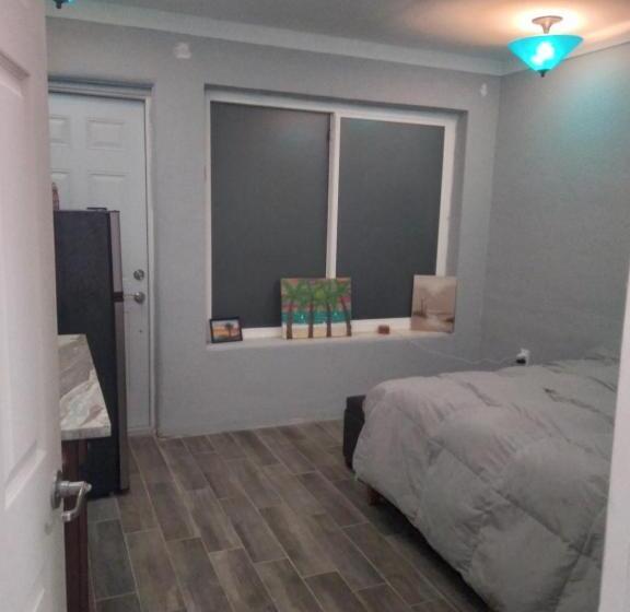 غرفة قياسية مطلّة علي البحر, The Ormond By The Sea Oasis