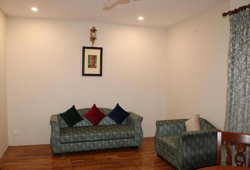 جناح إدارى, Royale De Casa Resort