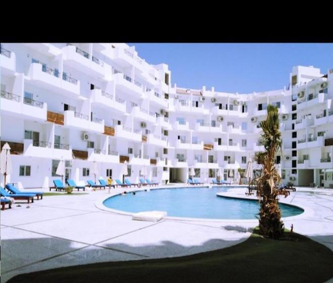 استودیو استاندارد با چشمانداز استخر, منتجع طيبه فيو