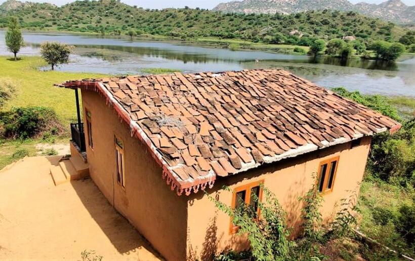 Quarto Estandar Vista Lago, Jawai Legacy Shambhala