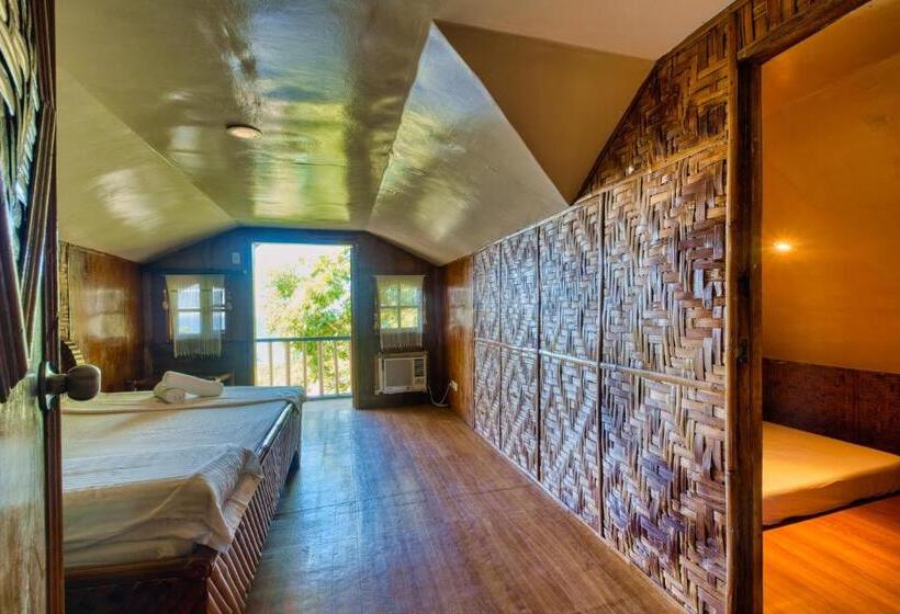 اتاق لوکس با بالکن و چشم‌انداز دریا, Pilar Pilapil Beach Resort