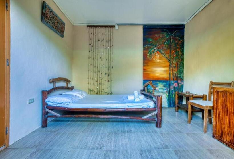 اتاق اکونومی, Pilar Pilapil Beach Resort