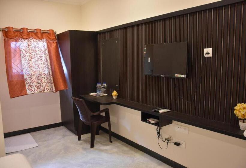 חדר סופריור, O Rj Royal Inn